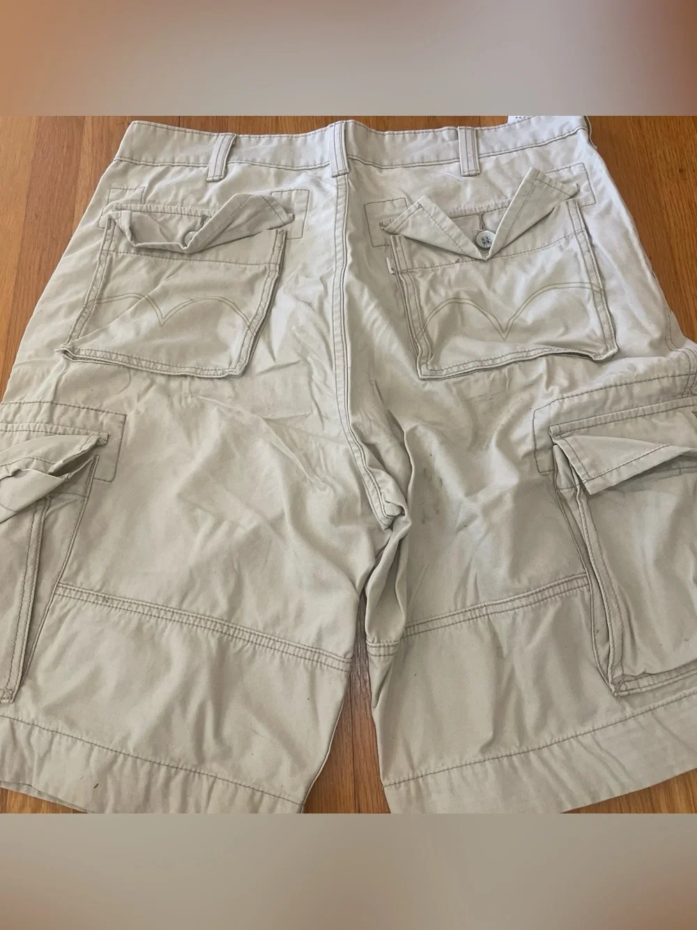 Levi's Men's Cargo Shorts in Light Khaki